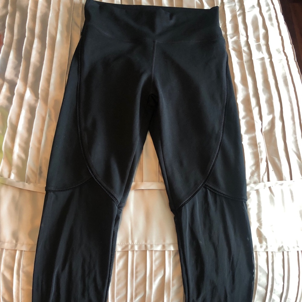Fabletics Cropped Leggings
